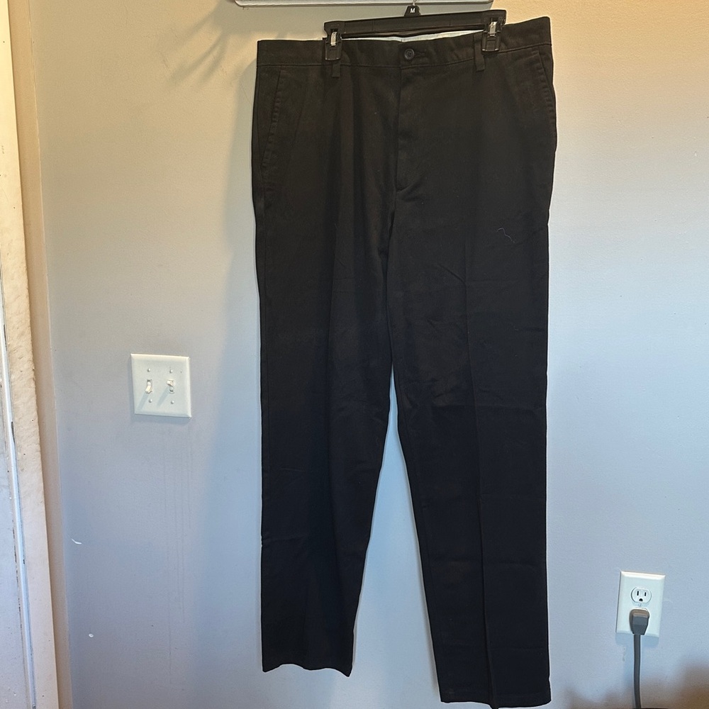 Dockers Men's Black Dress Pants